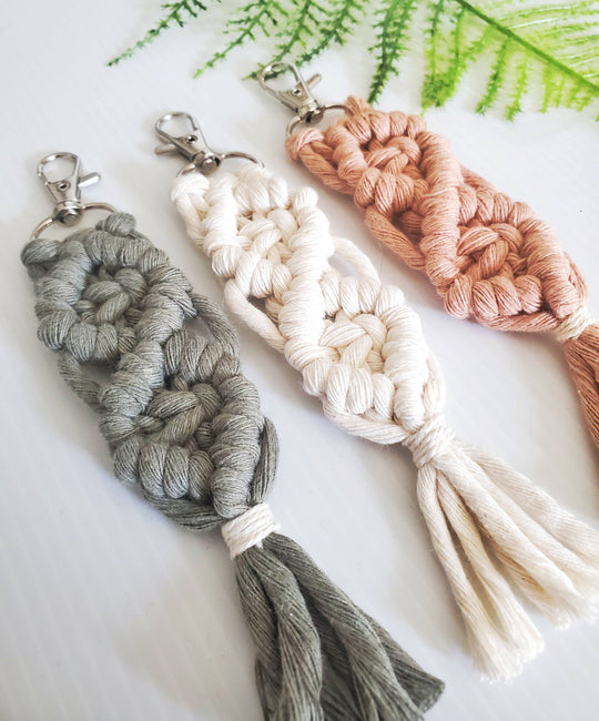 Cord + Quartz - Macrame Keychains. Handmade and 100% cotton: Blue