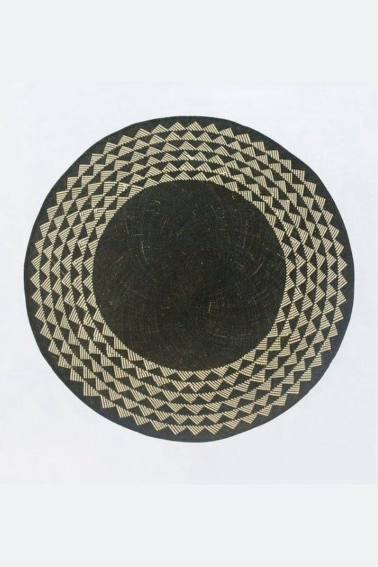 White Triangle Mat | 4' Round | Black Base